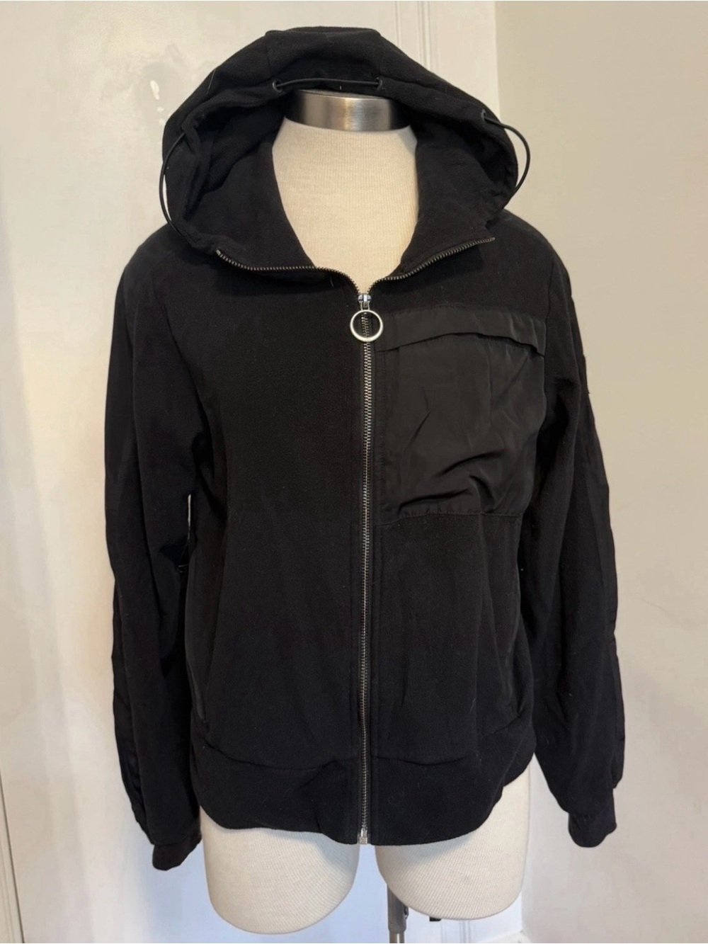 Vintage Alo Yoga Halo Jacket In Black Zip up Hooded
Fleece Size M